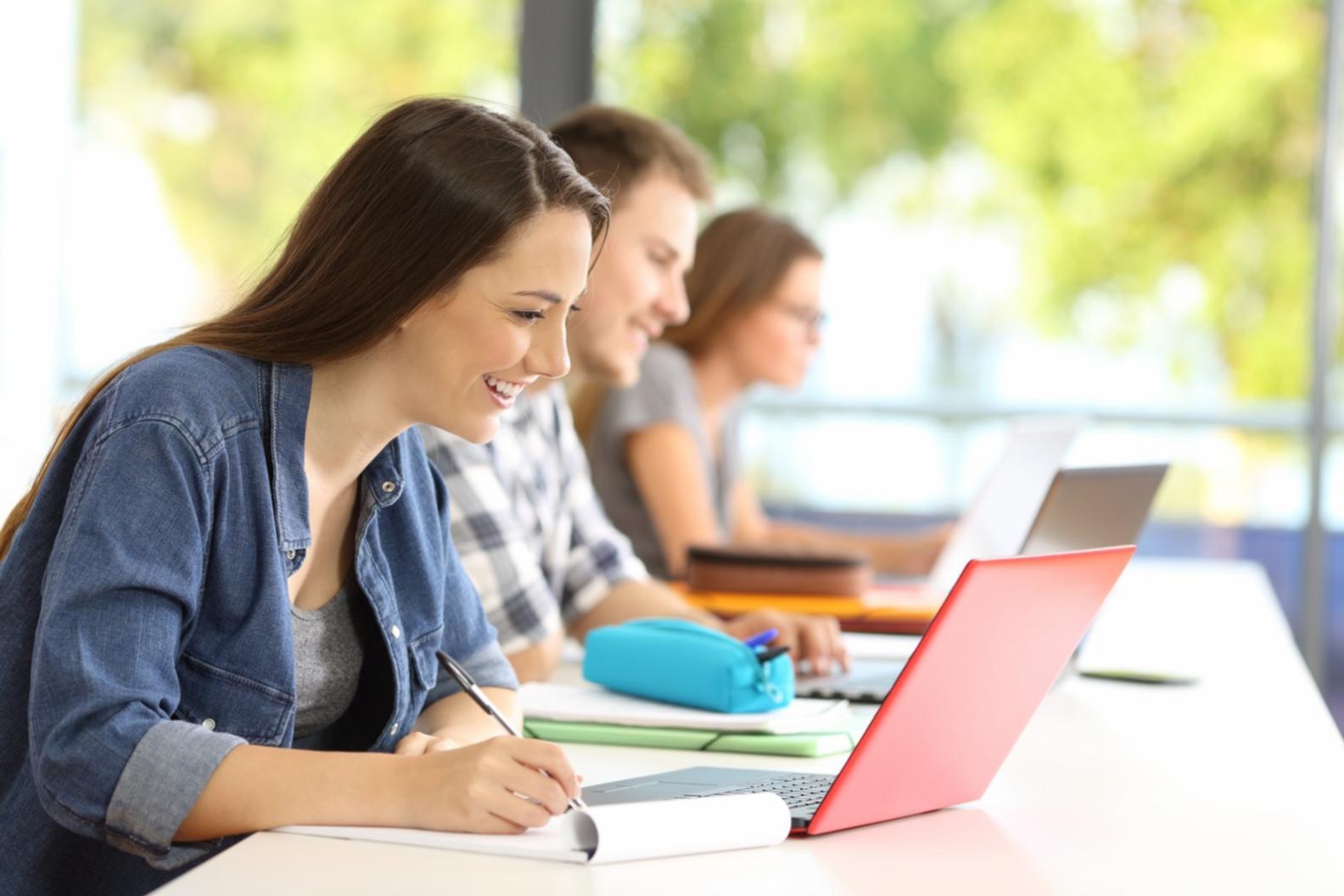 Professional learning environment with modern educational technology